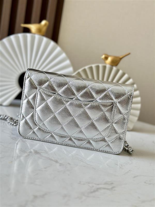 2026127215432394 570